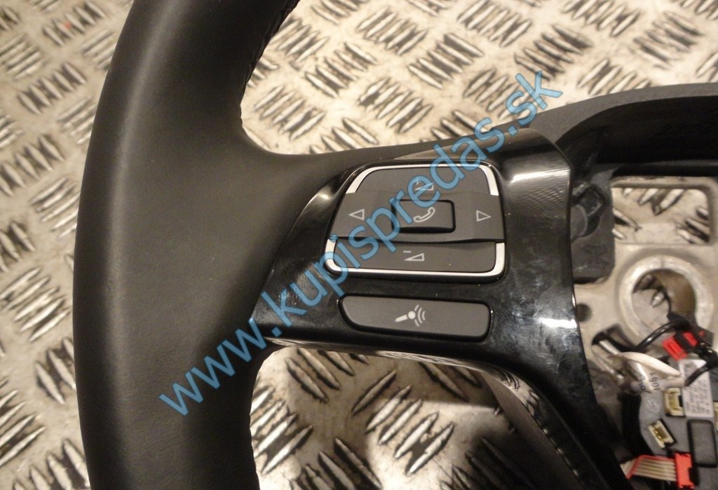 Volant kočený VW TOUAREG 7P6
